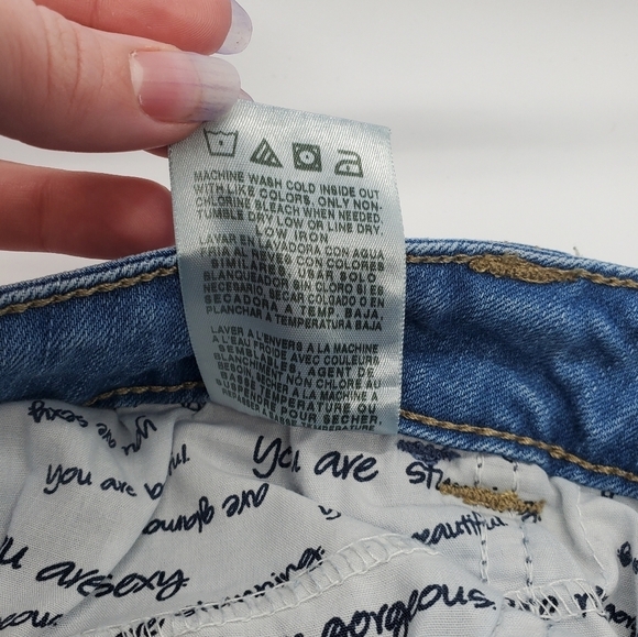 Lee Classic Fit Mid-Rise Light Wash Straight Leg Jeans - Picture 6 of 6